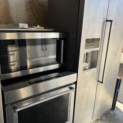 KitchenAid Sibe By Side Contuer Deep And Glass Stove And Microwave 