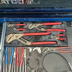 Snap On Pliers Set