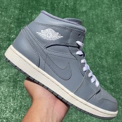 AIR JORDAN 1 RETRO MID “COOL GREY” (Size 8, Men’s)