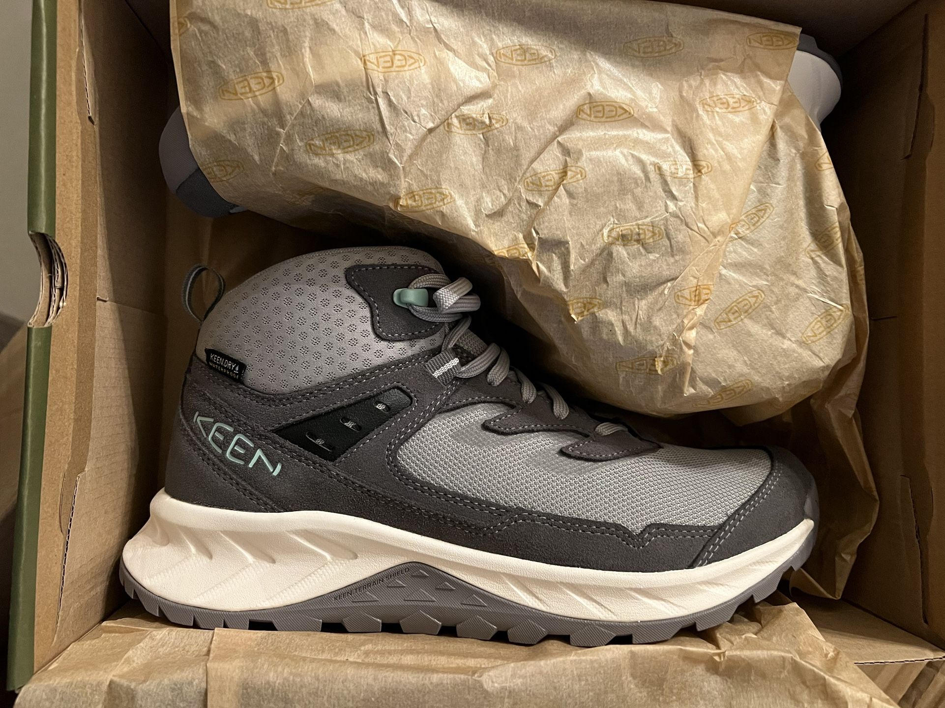 Keen Hightrail Mid Waterproof Women’s Size 10  New Retails $155 Boot Shoes