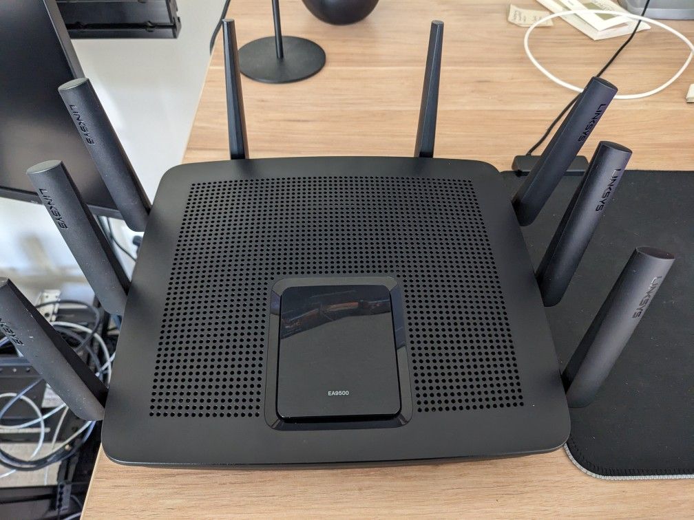 Linksys EA9500 AC5400 Tri-Band Wi-Fi Router with MU-MIMO