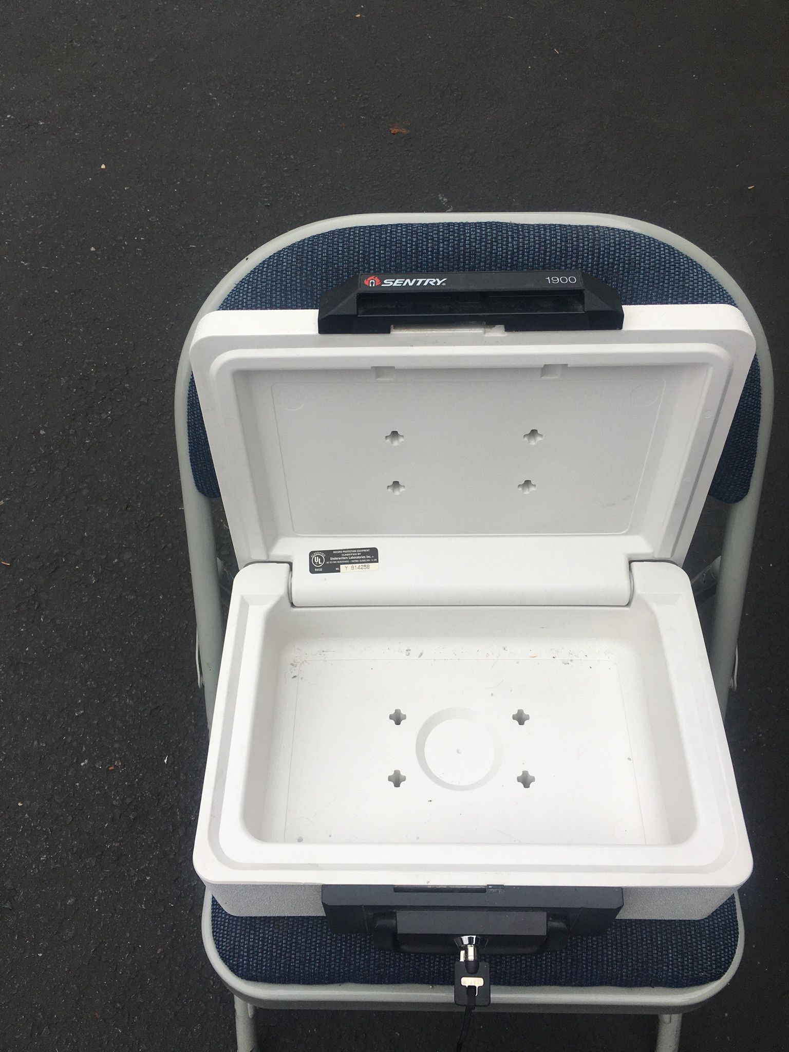 Safe Deposit Box With Key