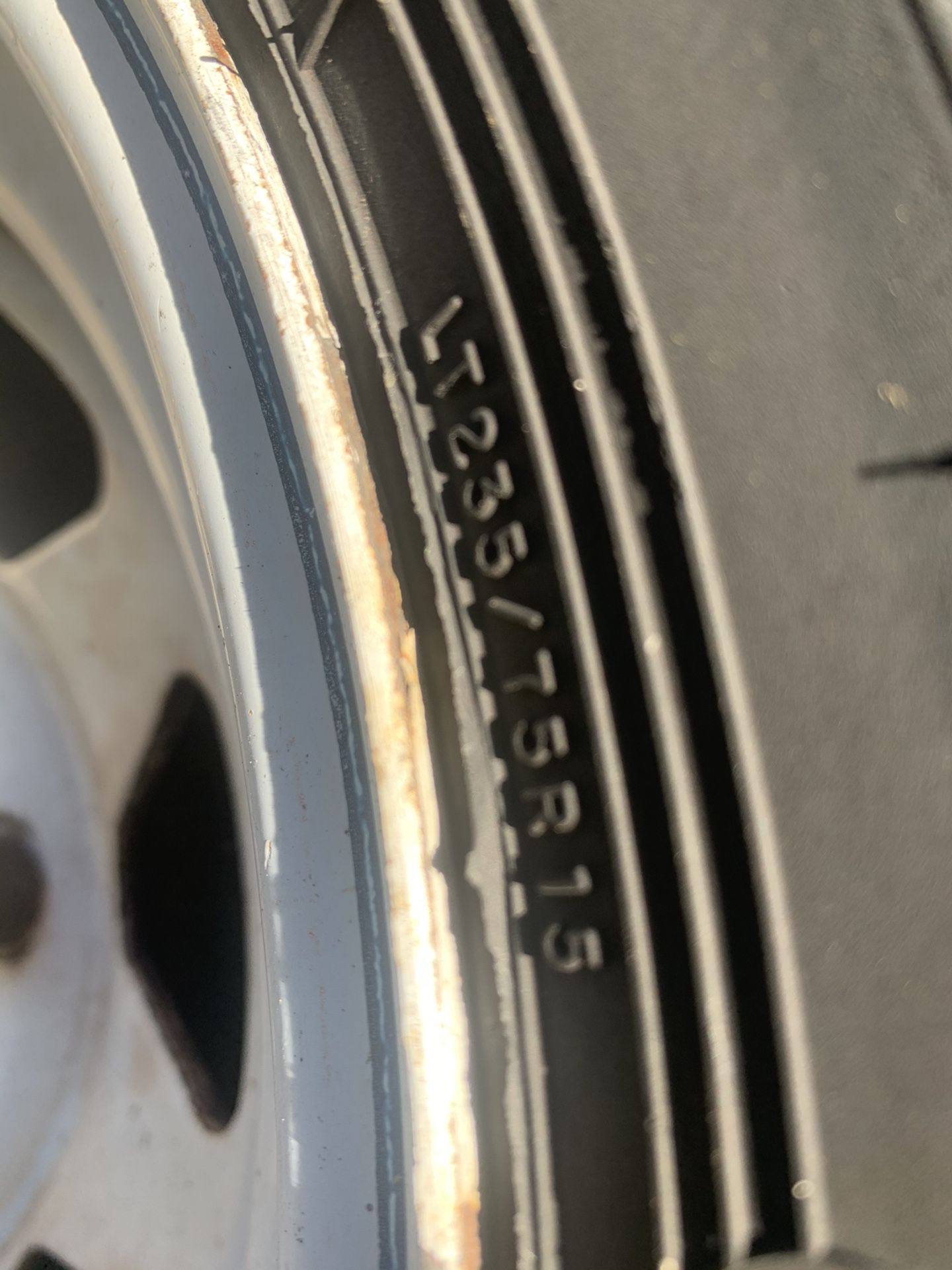 Cooper tires LT235 75R 15