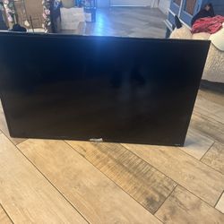 42 Or 43 Inch Roku Tv~ Perfect Working Condition Don’t Want To Give It Up But Have To :,(