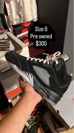 Jordan 5 black metallic reimagined size 9