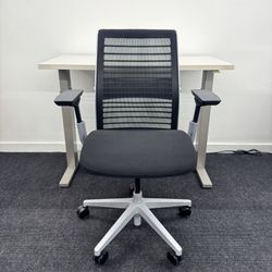 LIKE NEW STEELCASE THINK V2, SILVER FRAME, BLACK FABRIC, FULLY LOADED WITH LUMBAR SUPPORT! 
