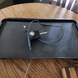 FREE Take All. Electric Knife Electric  Flattop. Cake Pan Electric Mixer  Cutting Board. 