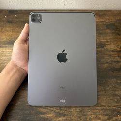 🚨 iPad Pro 11’ (3rd gen) - 256GB - Space Gray - small screen crack on the outline