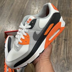 Nike Air Max 90 ( Men Size 9.5 )