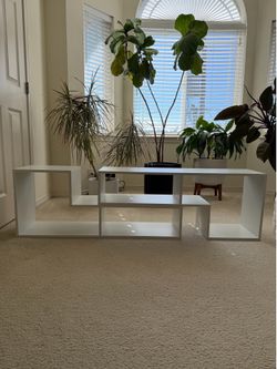 Free geometric shelf / stackable console