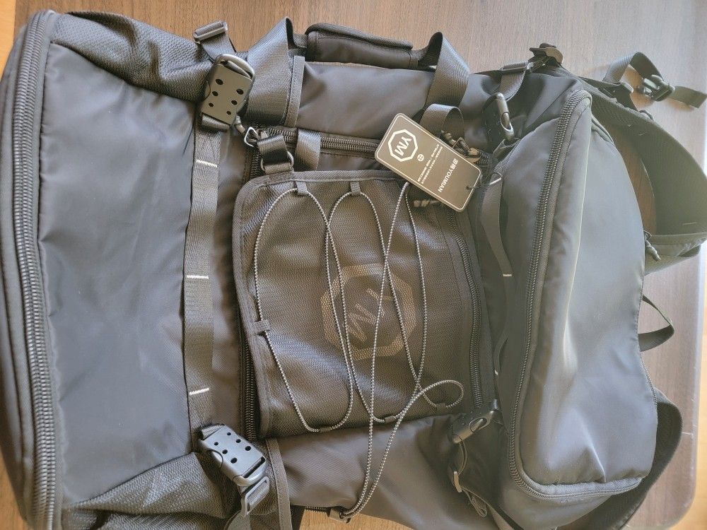 New Ski Backpack/Travel/Hiking/Camping