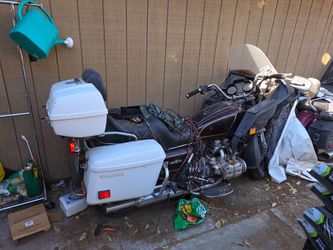 Honda gold wing