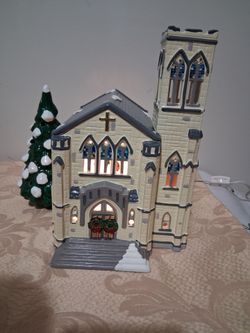 Dept 56 collection cathedral with box