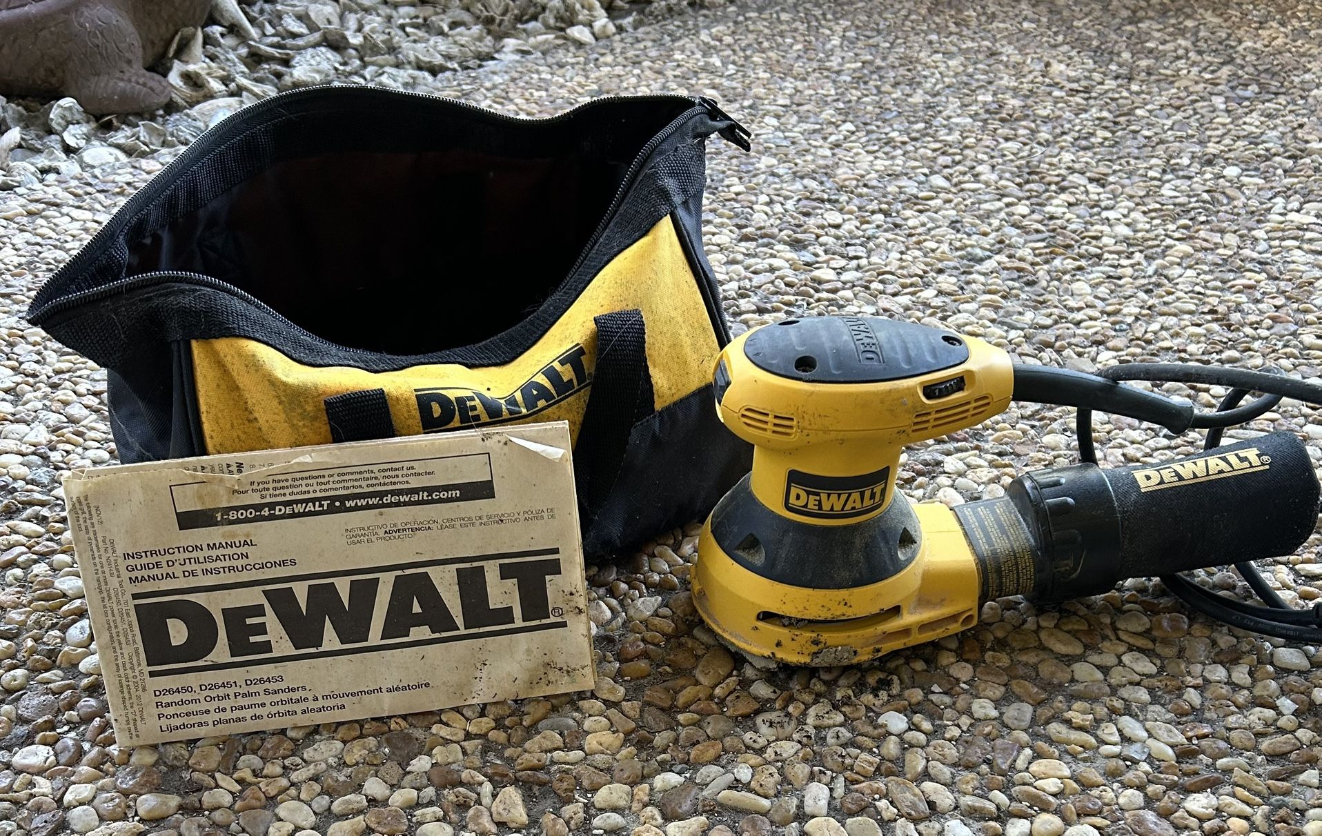 DeWalt Sander 5” 3 Amp Corded