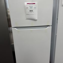 Refrigerator , Frigidaire brand new 30” W 18.3 Cu.ft fridge