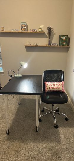 Desk chair and lamp