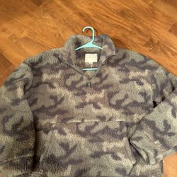 Woman’s American Eagle Sherpa Jacket Shipping Available 