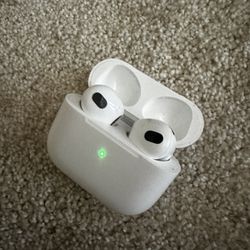 Apple AirPods, New Barely Used 100