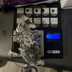 Moissanite Chain And pendant 