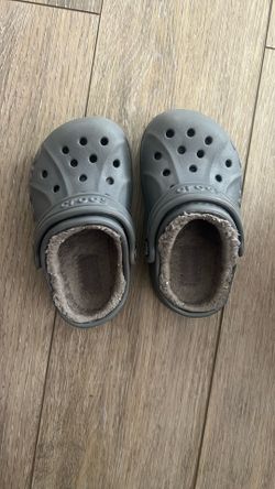Crocs- Toddler Size 7.0 gray 