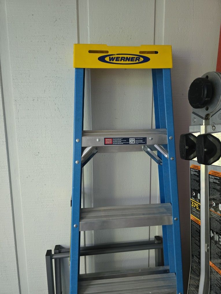 Werner 250 Lb Ladder 