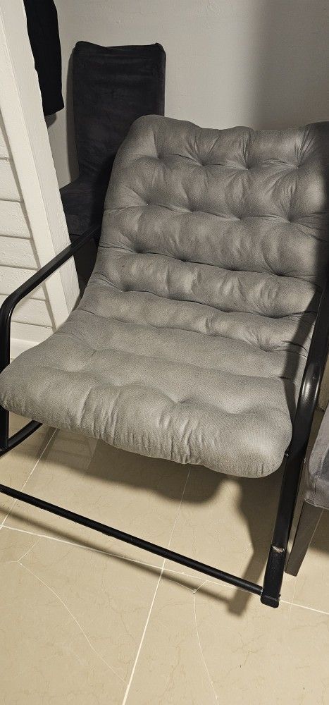 Oversized Patio Rocking Chair with Cushion - Silla Grande Mecedora Con Cojin