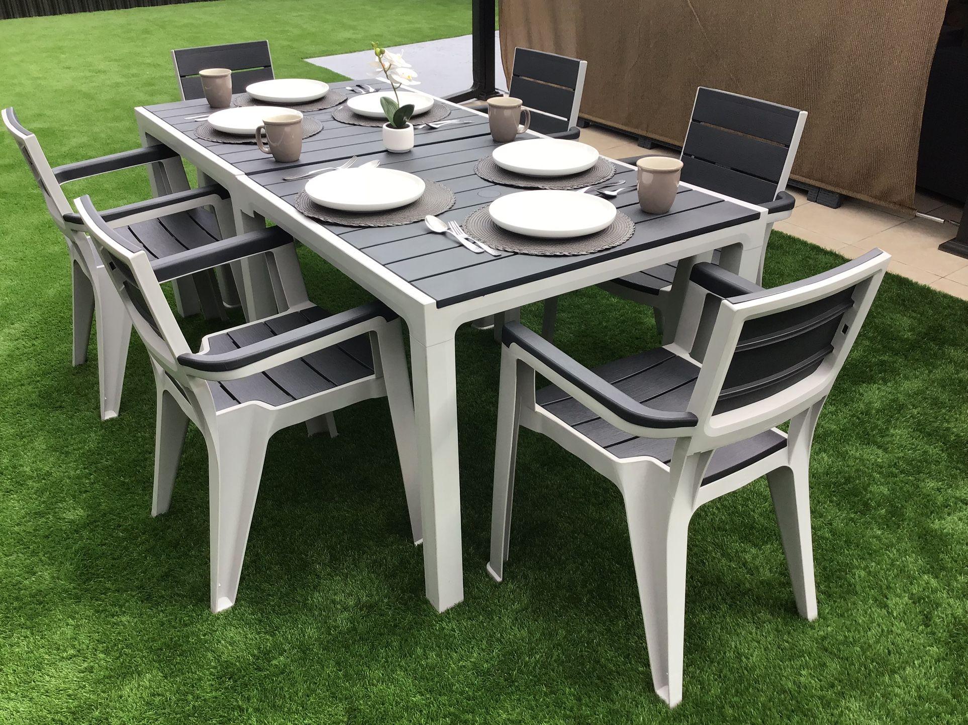 Dinner table and set ( New