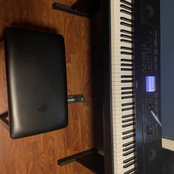 Yamaha DGX-660 Keyboard With Stand & Bench