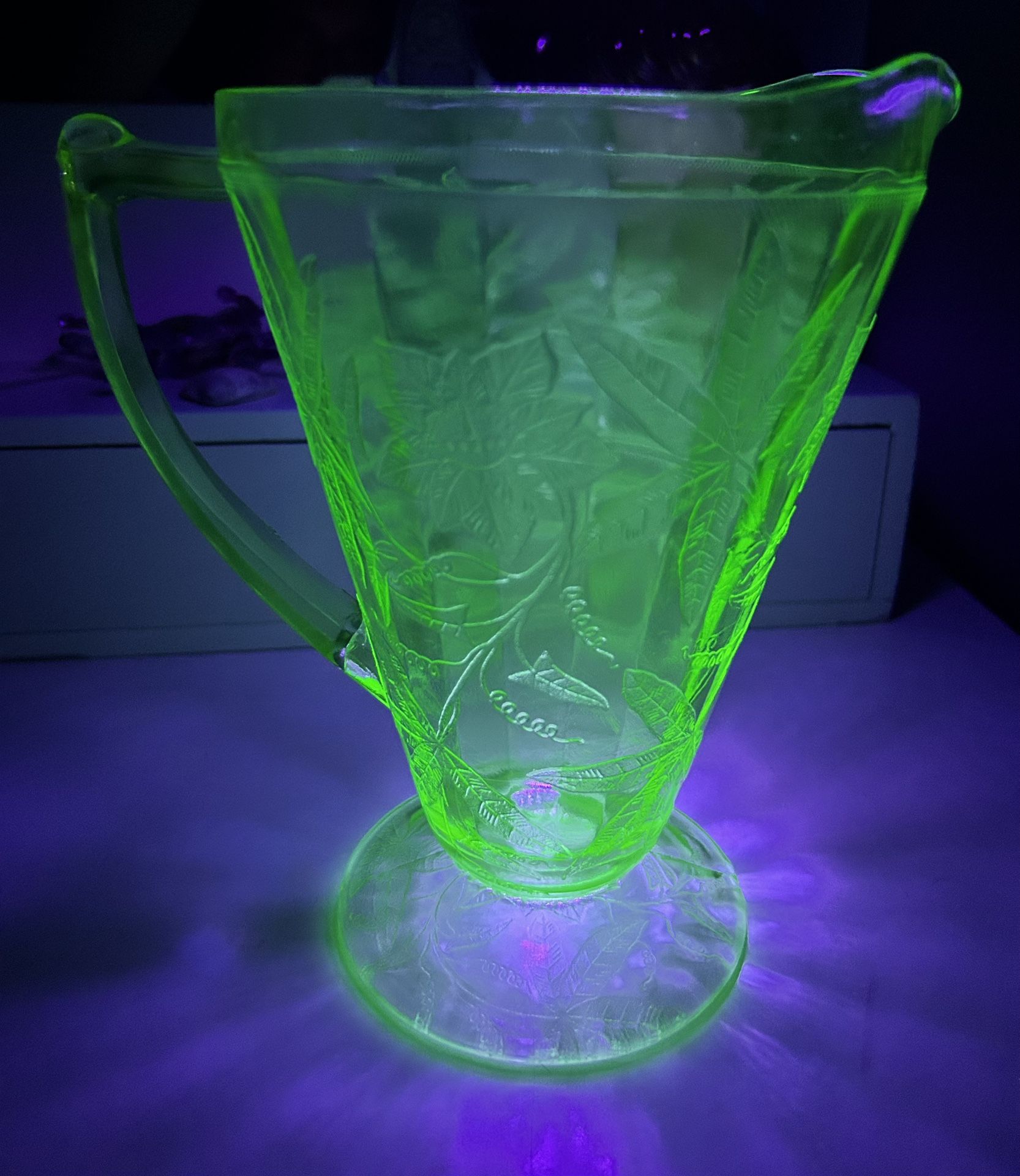 Vintage Uranium Jeanette Poinsettias Glass Tall Pitcher