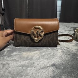 Brown Michael Kors Crossbody 