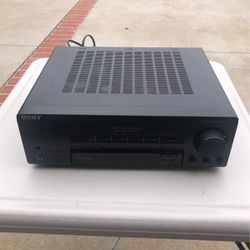 Sony FM Stereo / FM-AM Receiver STR-V200 - No Remote 
