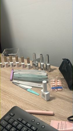 *Used* Gel Nails / Nail pusher / Organizer