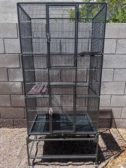 Large multi-level cage