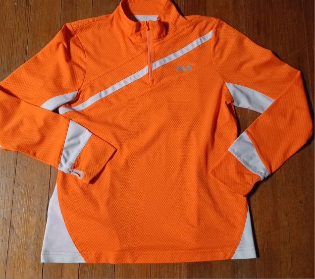 Women's Size Large Running Fila Long Sleeve Back Pocket Pullover
