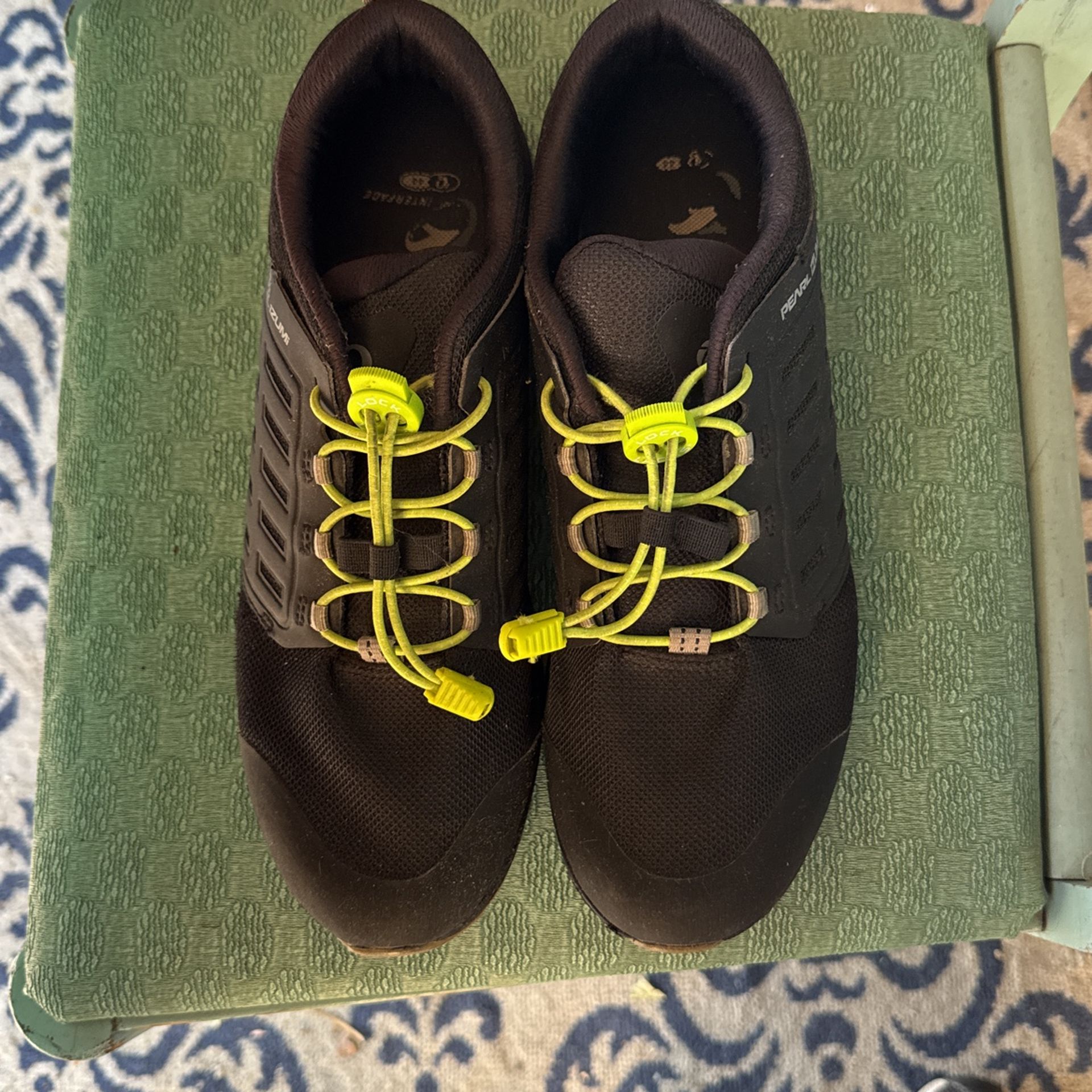 Pearl Izumi Mens Cleats Size 44