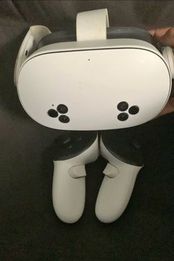 Meta Quest 3s VR Headset with Controllers