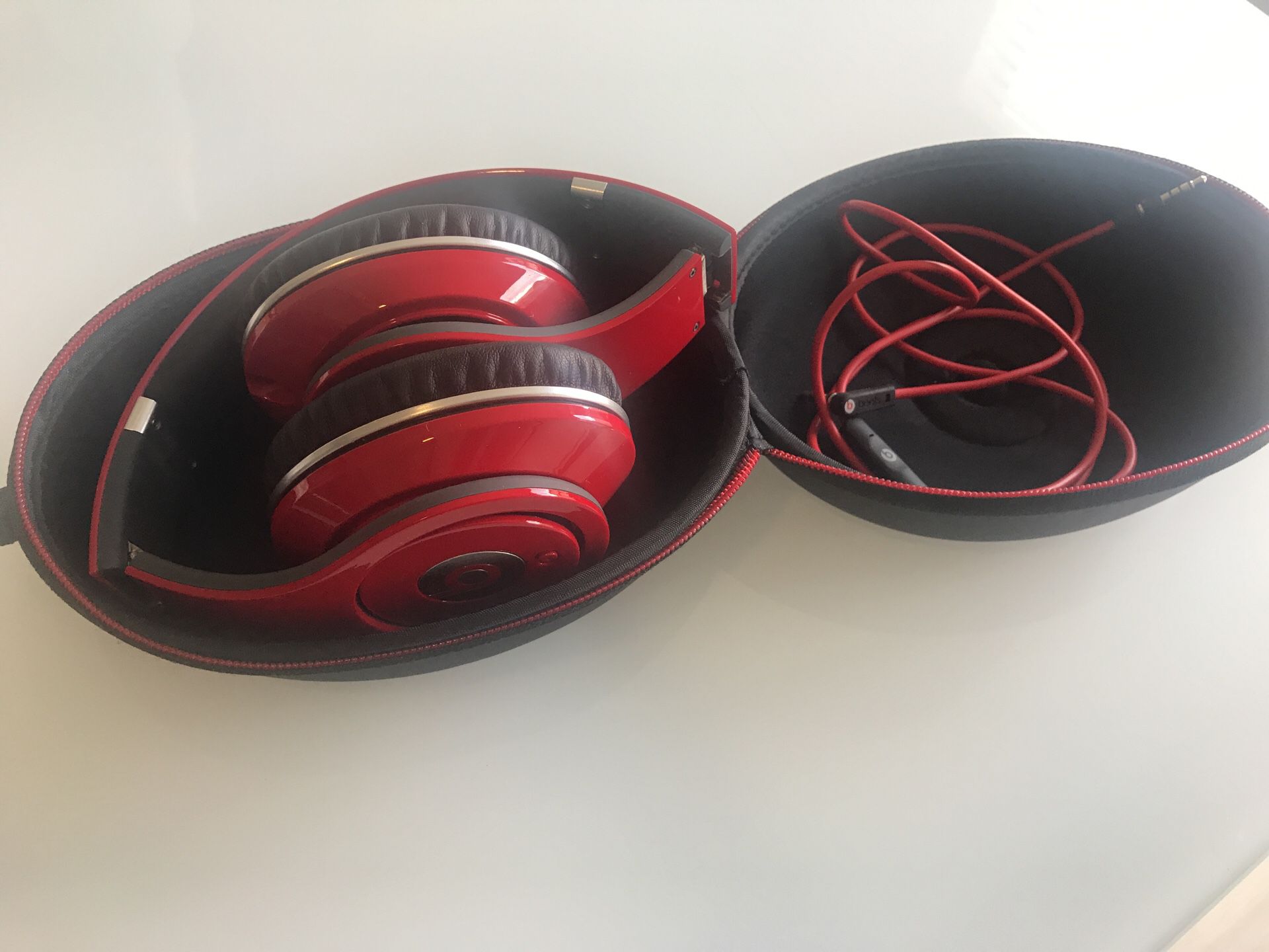 Beats by Dr. Dre Studio 1.0 ( Discontinued by manufacturer)