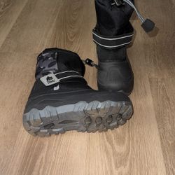 Snow Boots