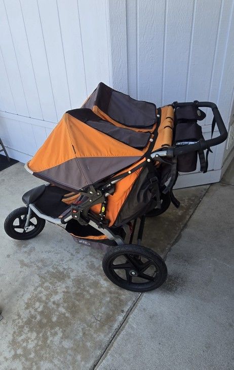 BOB Revolution SE Double Baby Jogging Stroller