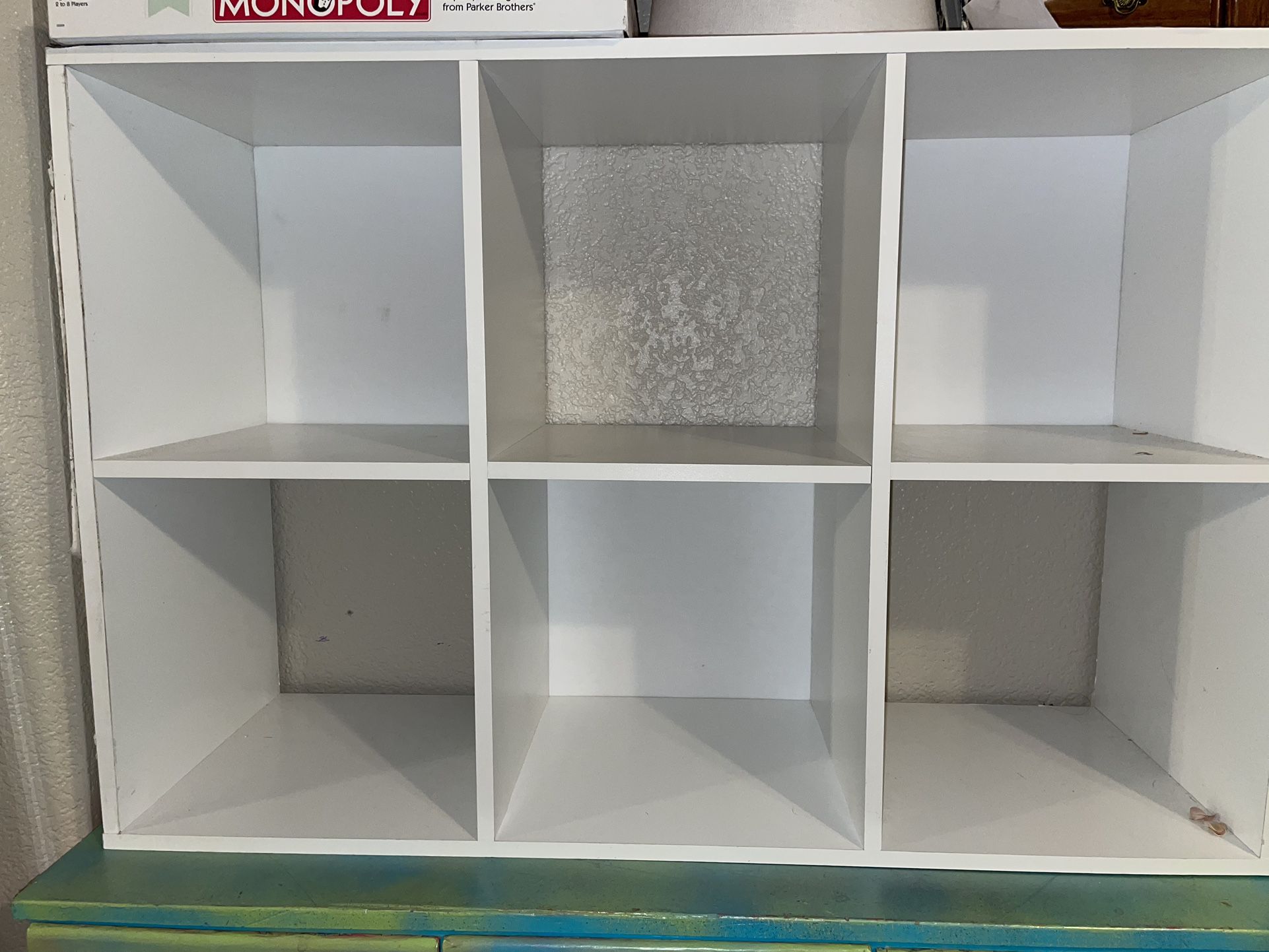 2 white cube storage