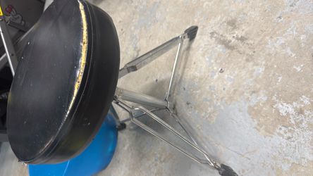 Adjustable band stool. Strong