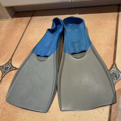 Speedo Swim Fins Size M 7-8 blue & gray