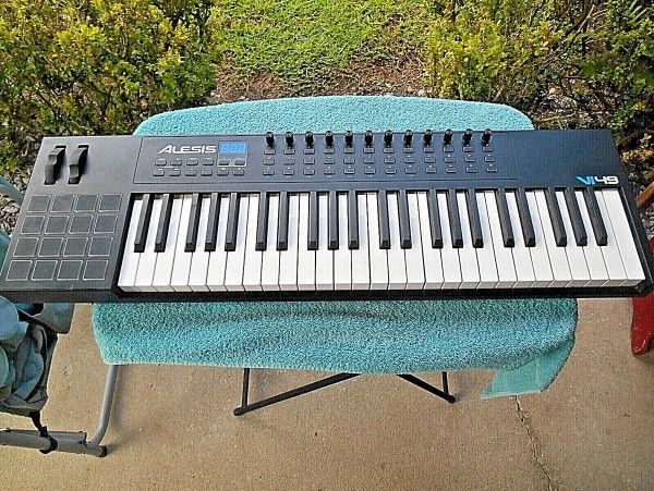 Alesis VI49 Midi Controller