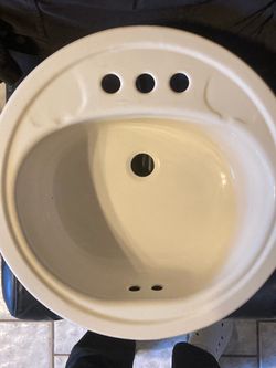 Porcelain bathroom sink.