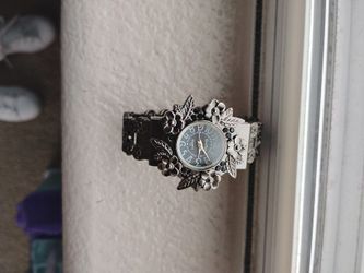 Xin Hua Watch W/ working battery $5.00 New