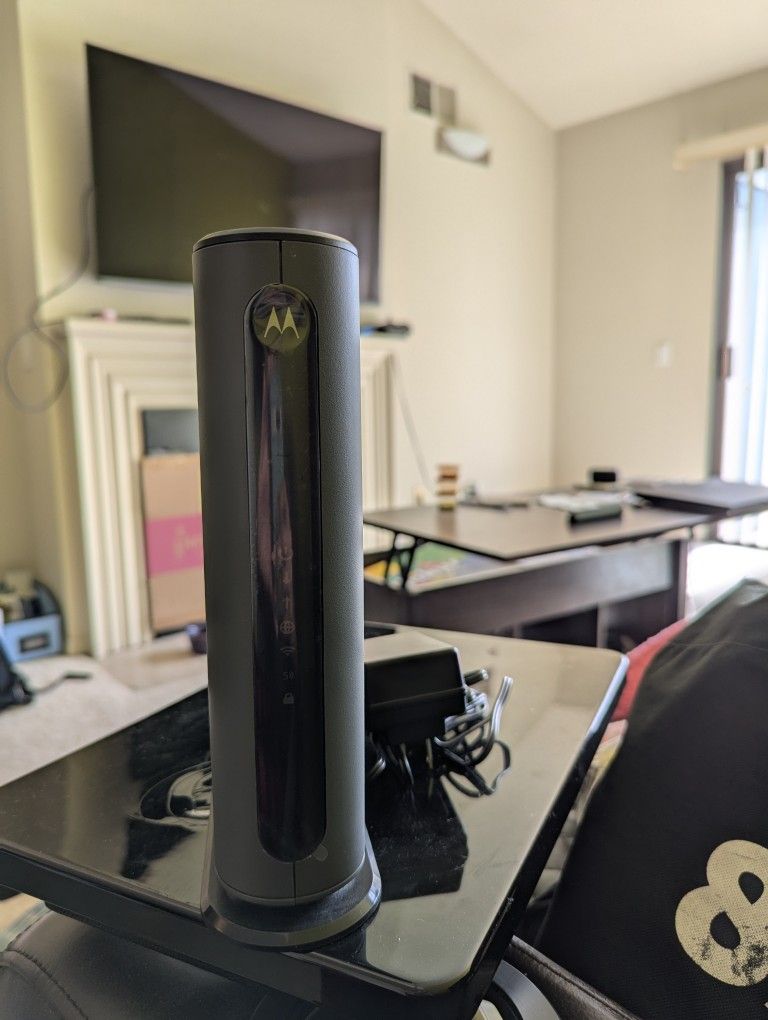 Motorola Modem Plus WiFi Router MG7550 Works With Xfinity Comcast