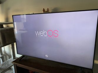 LG 4K UHD Smart LED TV
