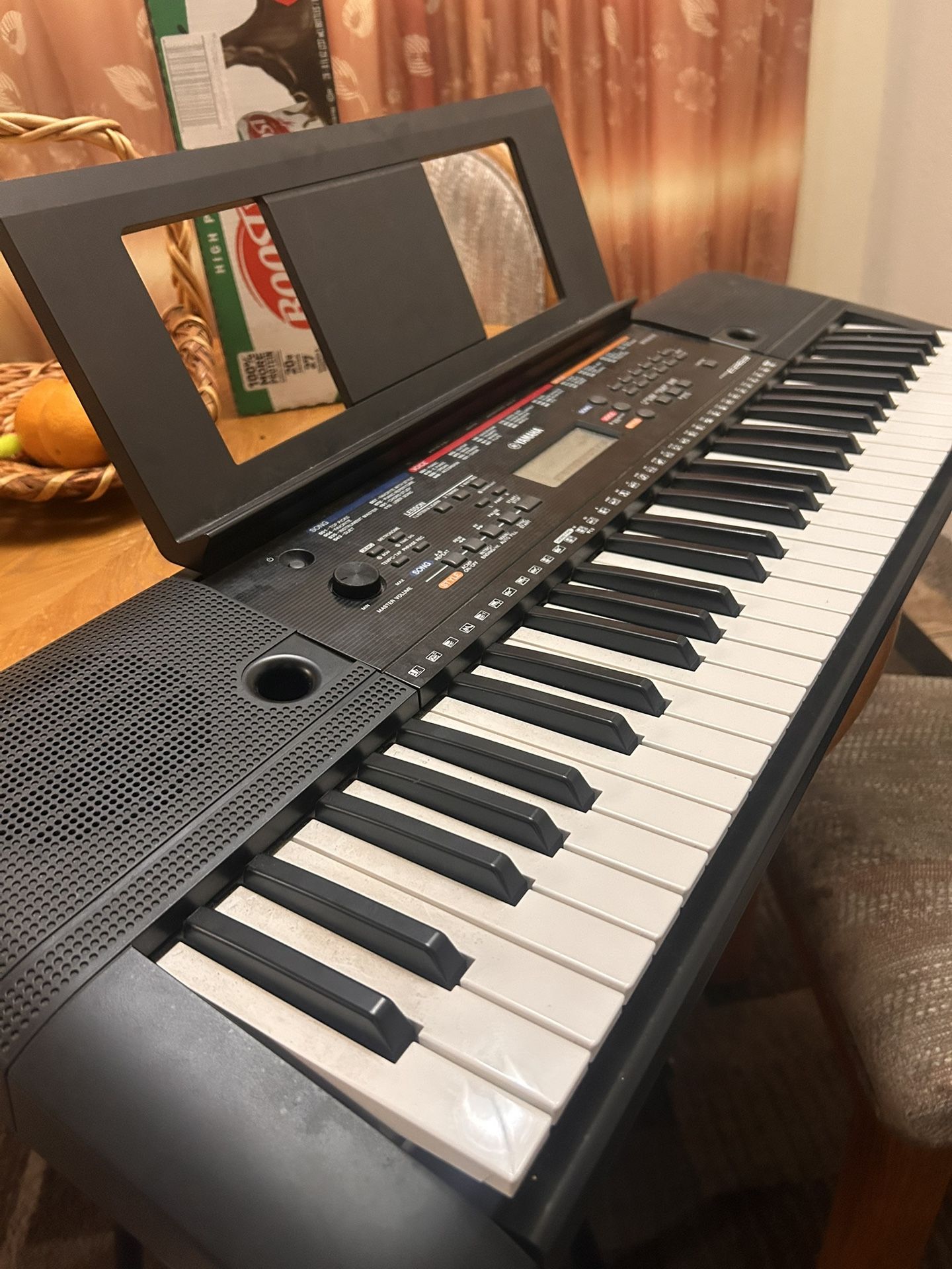 Yamaha PSR-E263 61-Key Portable Keyboard