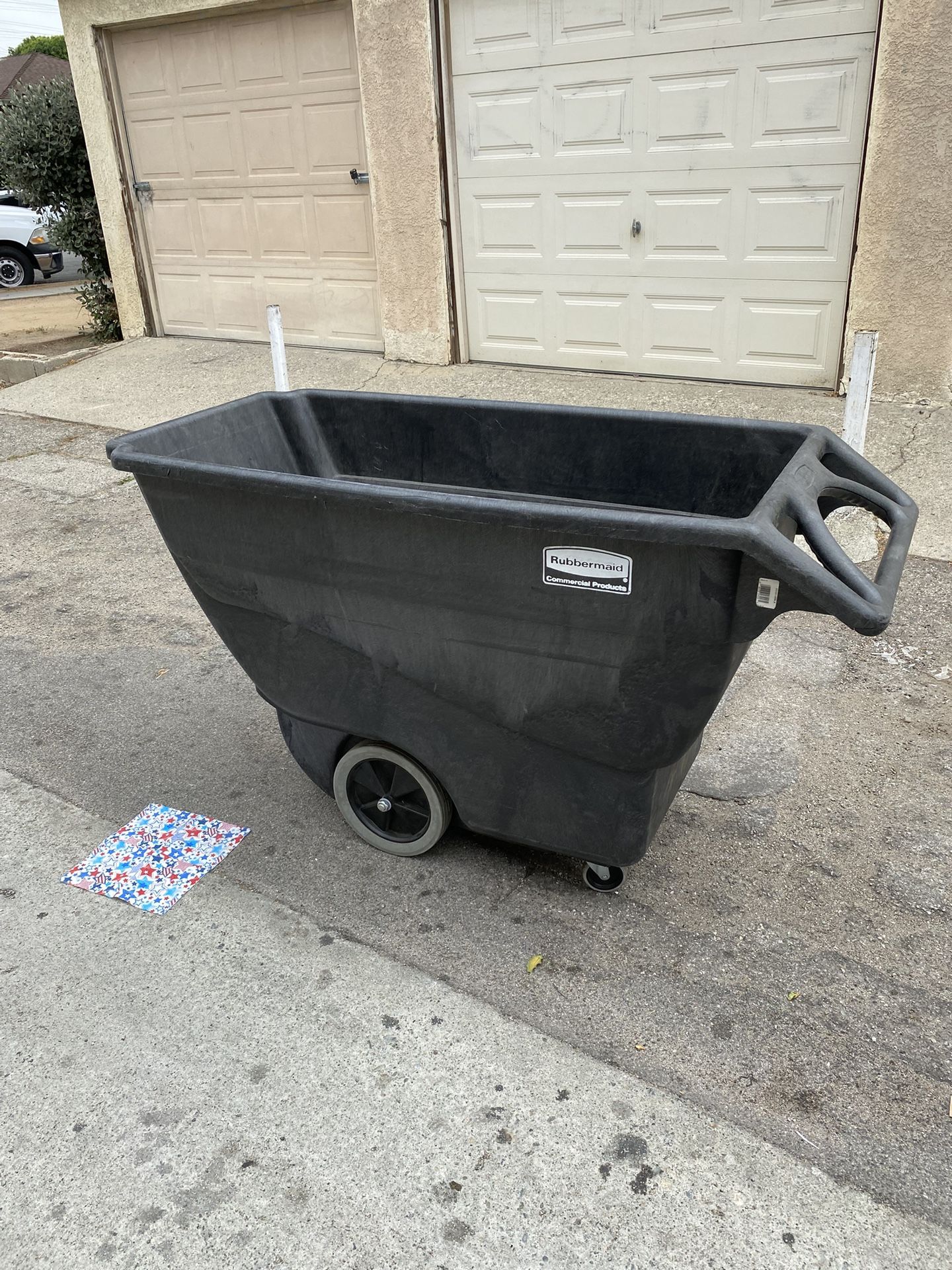 Utility Trash Can