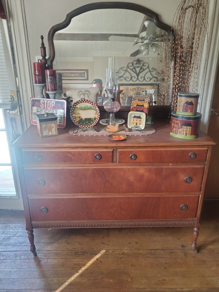 Old DRESSER 